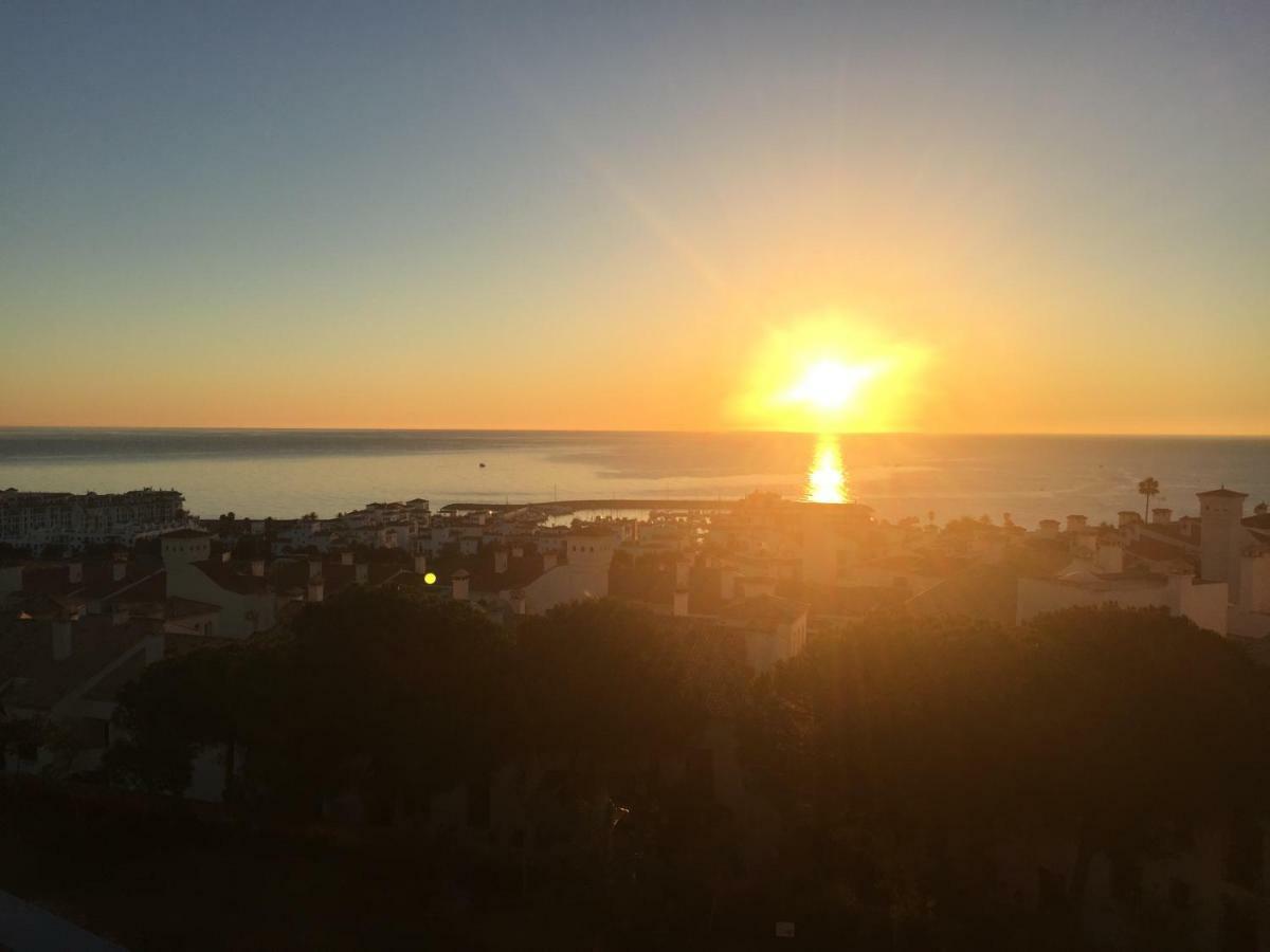 Duquesa Suite And Golf With A Spectacular Sea View Manilva Exteriör bild